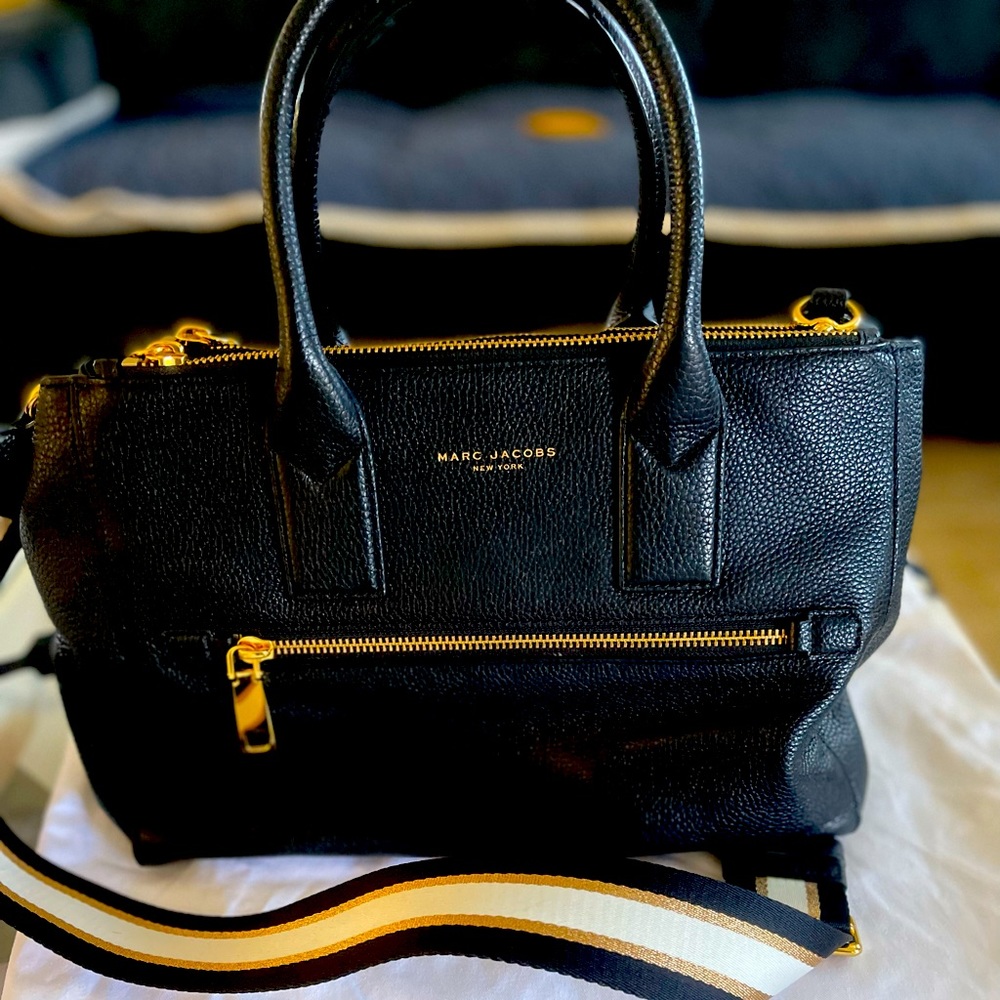Marc Jacob’s Like New Bag with Cross Body Strap